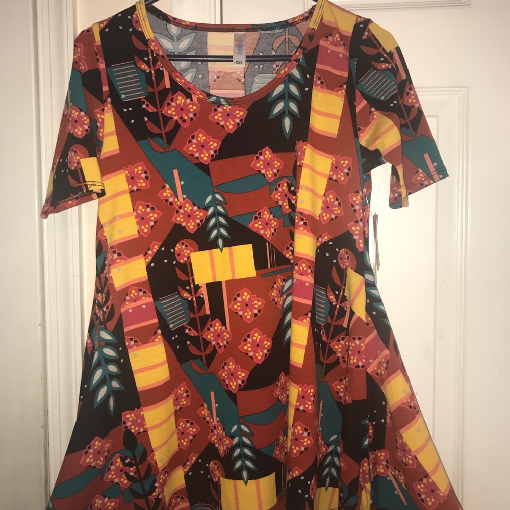 LulaRoe Perfect-T